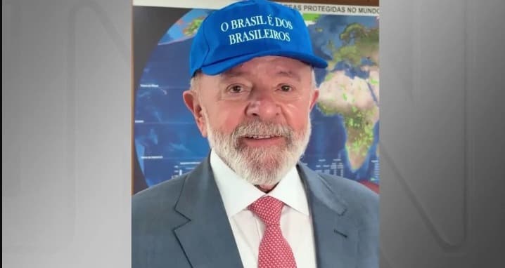“Guerra dos bonés”: Lula aparece com acessório usado por aliados