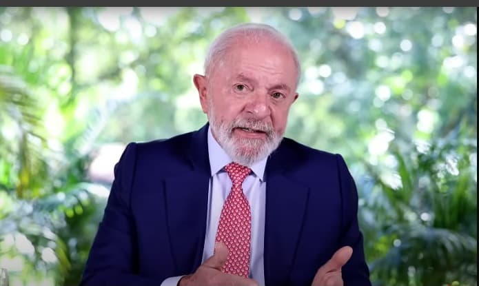 Lula: Ninguém aparece no gabinete para oferecer coisa boa, só para pedir