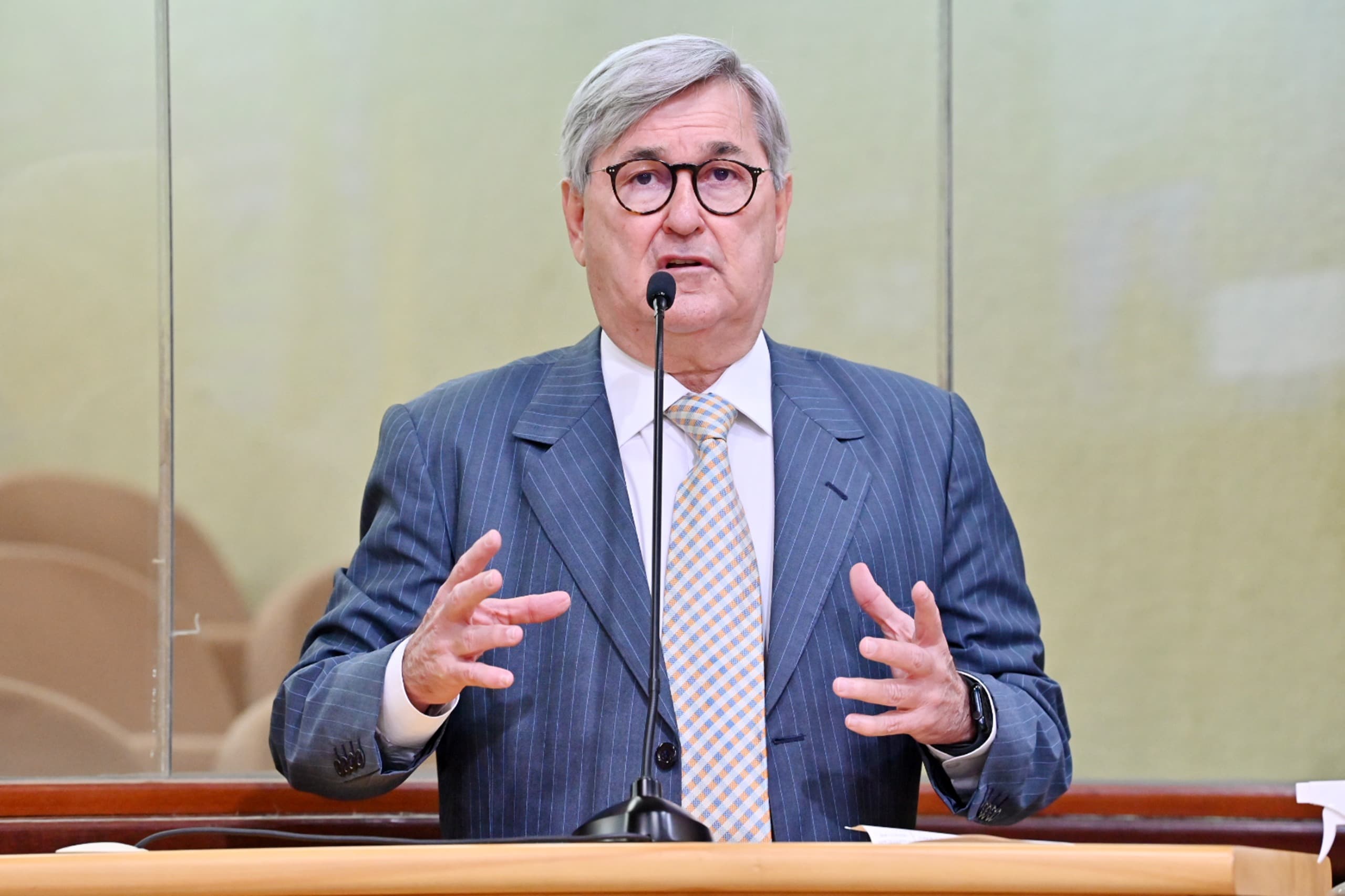 Deputado Tomba Farias diz que vaias dos professores “foram o destaque” da mensagem que Fátima Bezerra leu na AL/RN