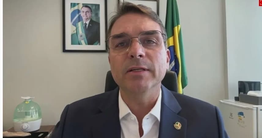 Flávio Bolsonaro: PGR baseou denúncia em rascunho de Estado de Sítio