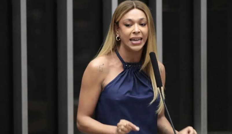 Erika Hilton buscará Lula por apoio à PEC contra escala 6×1