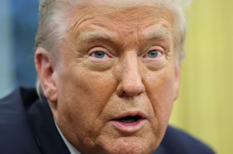 Trump diz que Putin concordou em iniciar ‘imediatamente' negociações pelo fim da guerra na Ucrânia
