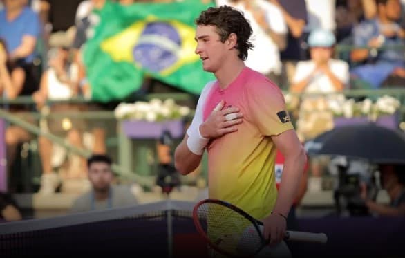 TÊNIS: João Fonseca bate argentino na final em Buenos Aires e conquista seu 1° torneio como profissional