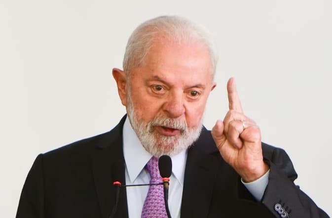 “Acabou Lulinha paz e amor”, diz presidente sobre bolsonaristas