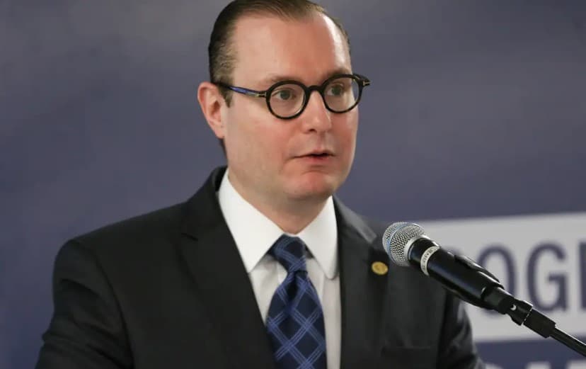 Zanin diz que não vai se declarar impedido para julgar Bolsonaro