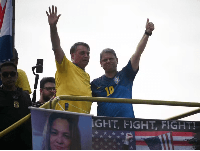 Manifestantes de ato em Copacabana preferem Tarcísio para 2026 caso Bolsonaro siga inelegível