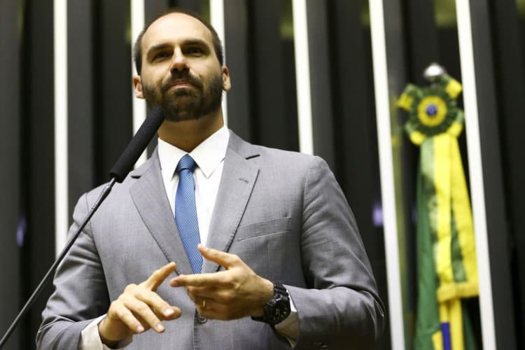 Eduardo Bolsonaro afirma que virou alvo do STF por denunciar abusos da Corte nos EUA