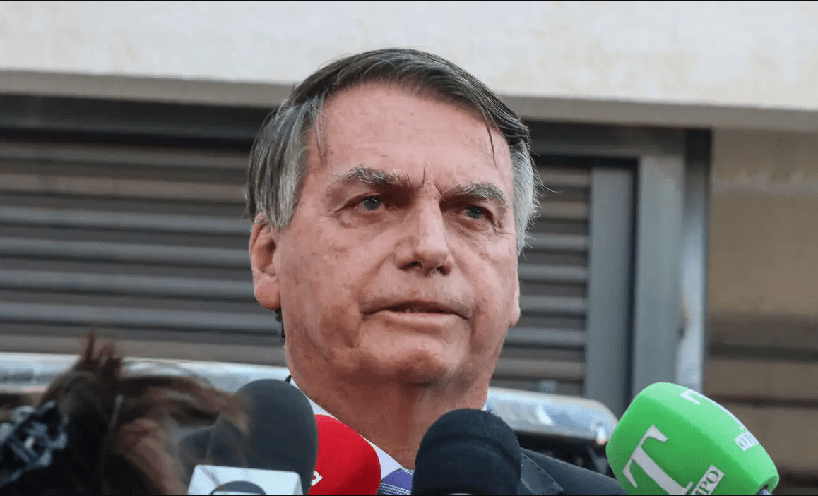 Bolsonaro contesta decisão que nega impedimento de Zanin e Dino