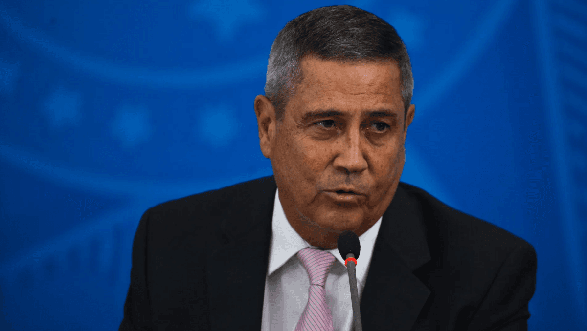 Líder do PL pede a Moraes para visitar Braga Netto na prisão