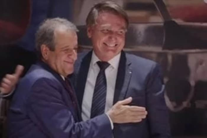 Bolsonaro após decisão de Moraes: “Morrendo de saudades” do Valdemar