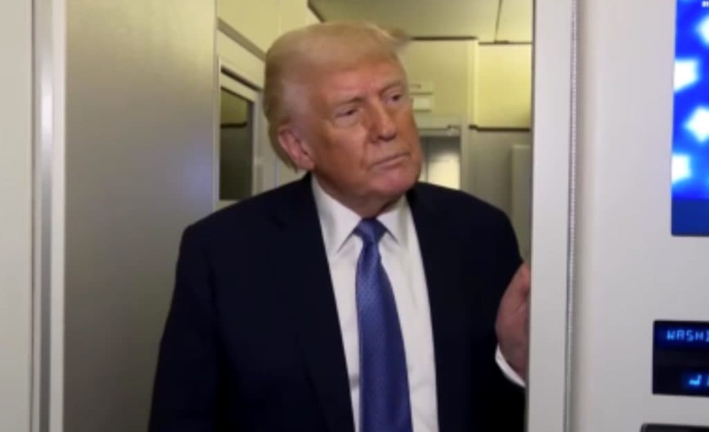 Trump diz que “não considerou” concorrer a um terceiro mandato