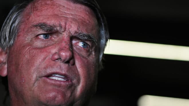 Bolsonaro consegue apoio de partidos para anistia, e governo Lula entra em alerta