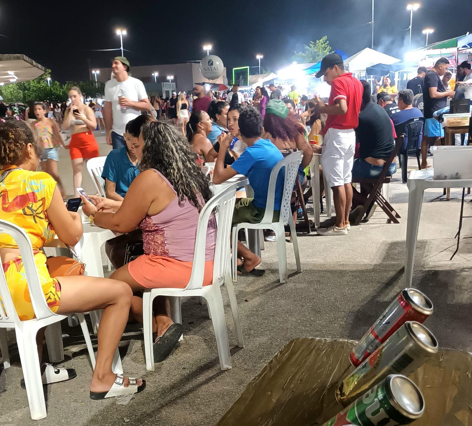 Ambulantes do palco Nélio Dias comemoram novo polo: "faltou mercadoria para vender"
