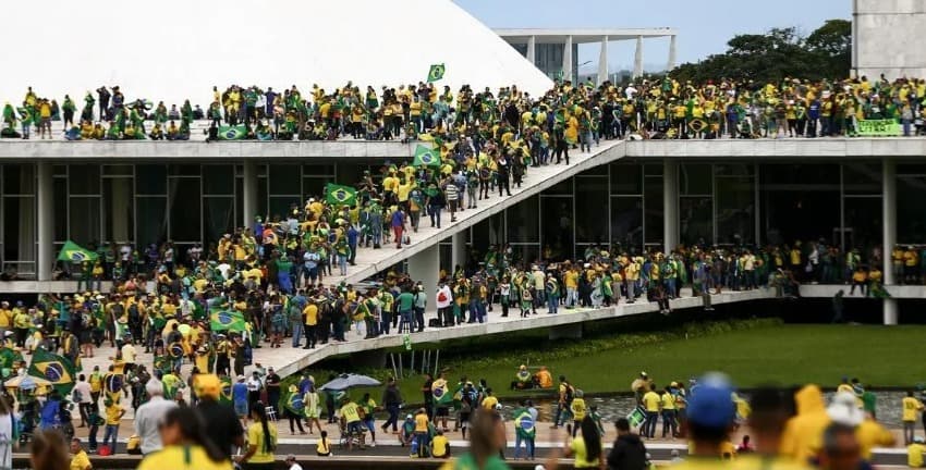Oposição quer avançar com projeto da anistia ainda nesta semana