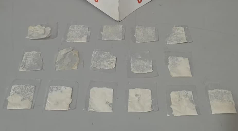 20 crianças entre 4 e 5 anos de idade vão parar em hospital em MG, após filha de traficante confundir cocaína com doce e levar droga pra escola