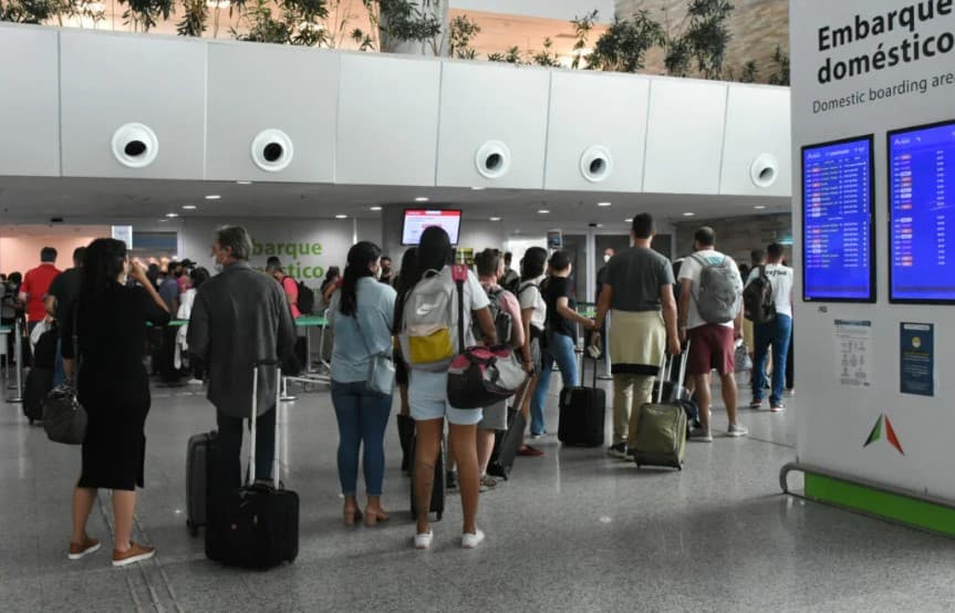 Com 50 mil passageiros, aeroporto e rodoviária de Natal batem recordes no Carnaval de 2025