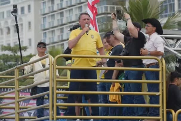 Bolsonaro: ‘Jamais imaginei que teríamos refugiados brasileiros mundo afora'