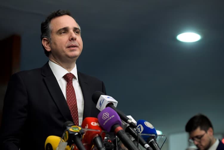 Pacheco diz a Lula que não pretende assumir ministério e vai focar no mandato no Senado