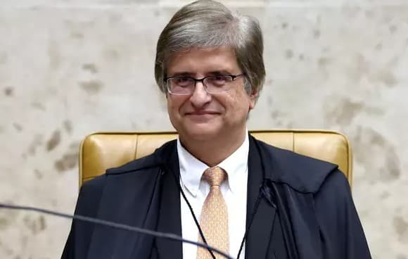 PGR rejeita argumento de defesa de Bolsonaro e defende recebimento de denúncia da trama golpista pelo STF