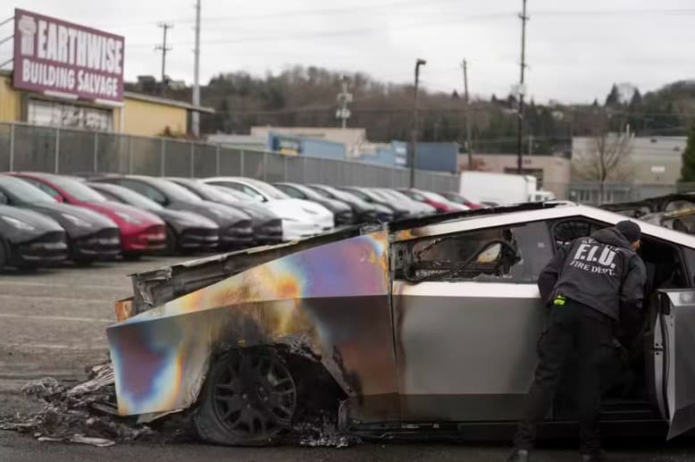 Onda de ataques a concessionárias da Tesla, de Elon Musk, cresce nos EUA; procuradora fala em terrorismo