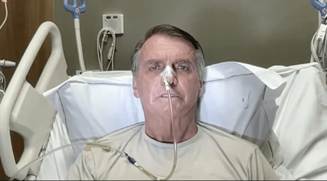 Bolsonaro dá entrevista da UTI e diz que denúncia da PGR é política