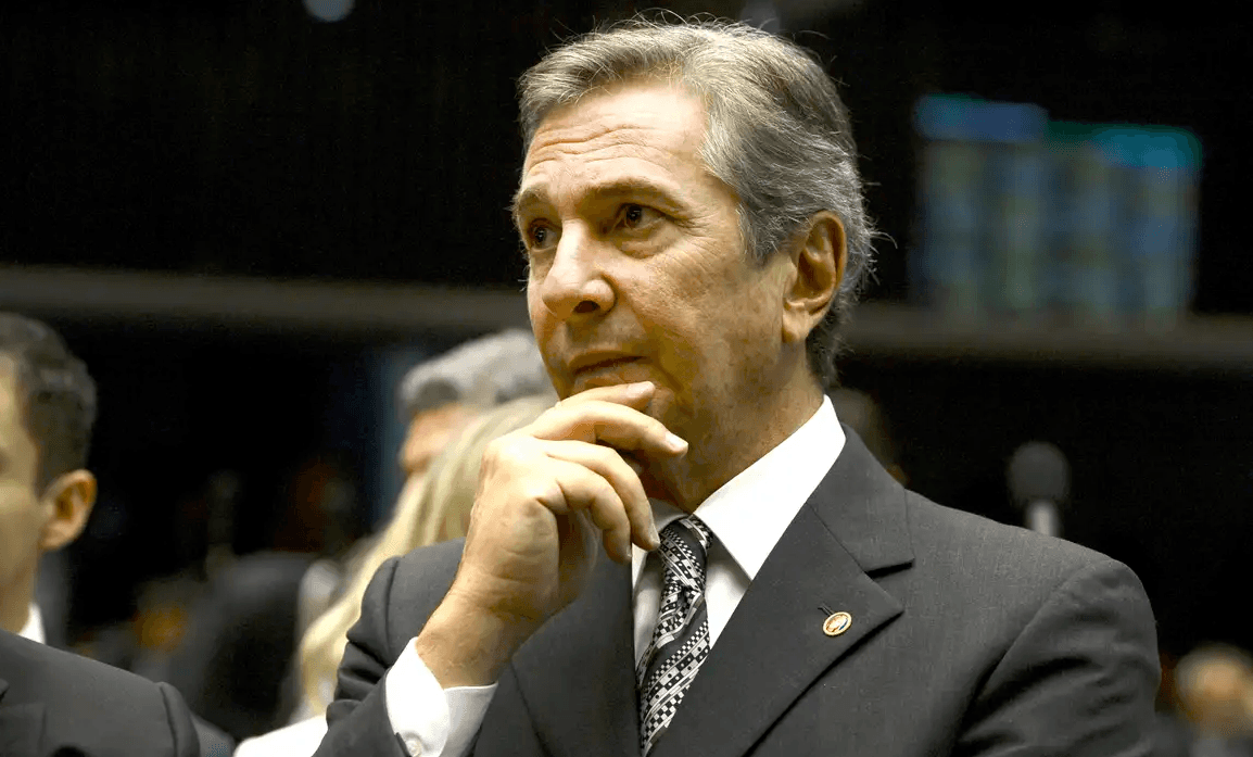 Collor estava a caminho de Brasília quando foi preso pela PF, diz a defesa