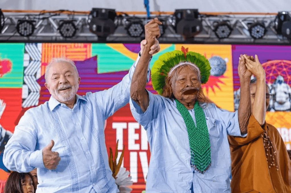 Lula viaja ao Xingu para se encontrar com cacique Raoni