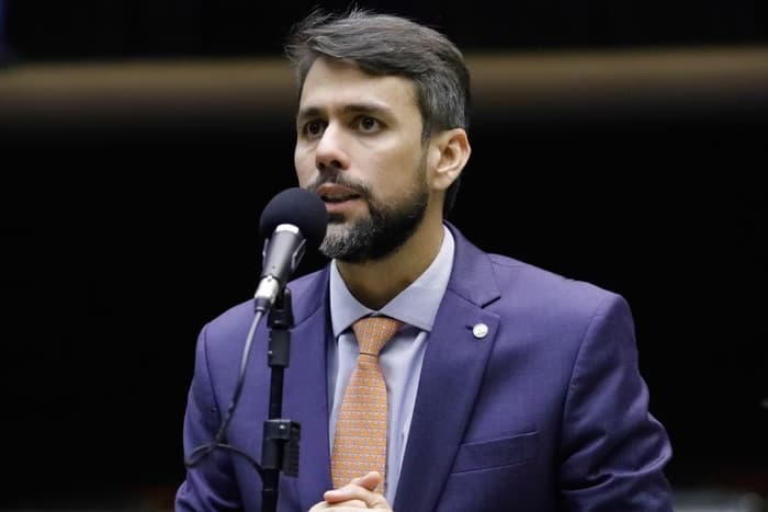Após queda de Juscelino, Lula indica Pedro Lucas para as Comunicações