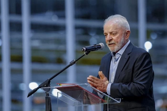 Lula: “País não pode ser eternamente pobre, vivendo de Bolsa Família”