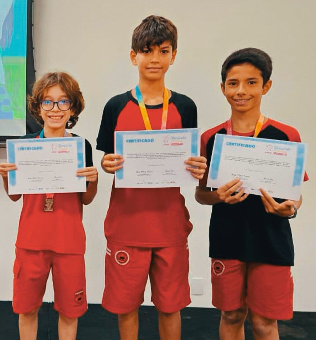Com 40 medalhas, estudantes da Maple Bear Natal recebem premiação da Olimpíada Brasileira de Matemática