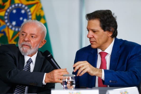 55% dos brasileiros vê economia do país piorar, diz pesquisa Datafolha