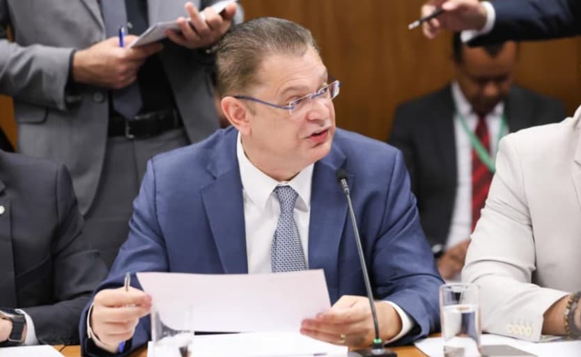 PL dá início a coleta de assinaturas para levar anistia ao 8/1 direto a plenário