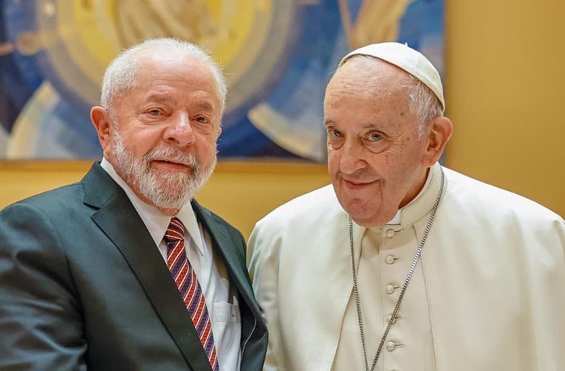 Lula decide comparecer à cerimônia de sepultamento do papa Francisco