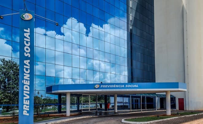 DESCONTO DOS VELHINHOS: Entidades sindicais investigadas pela PF e CGU têm ligações com o Governo, PT, PSB, PDT e MDB