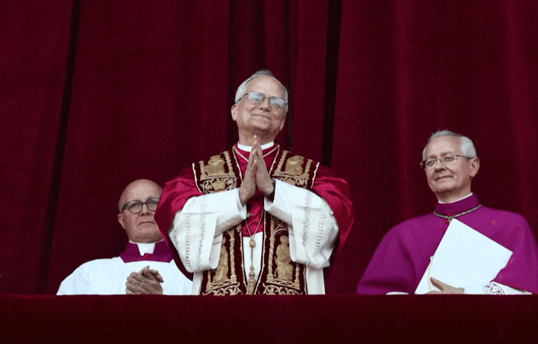 Leão XIV celebra nesta sexta-feira (9) primeira missa como papa