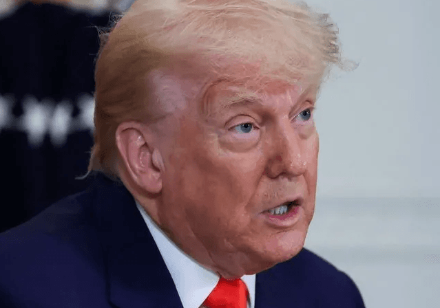 Trump diz que Putin enlouqueceu após ataque contra a Ucrânia
