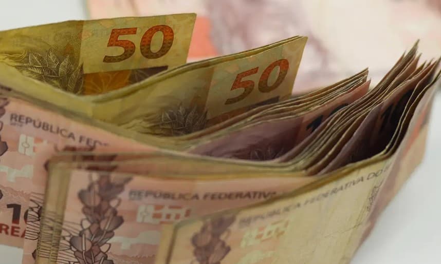 Trabalhadores pagam R$ 2,2 bilhões a menos desde o fim do imposto sindical