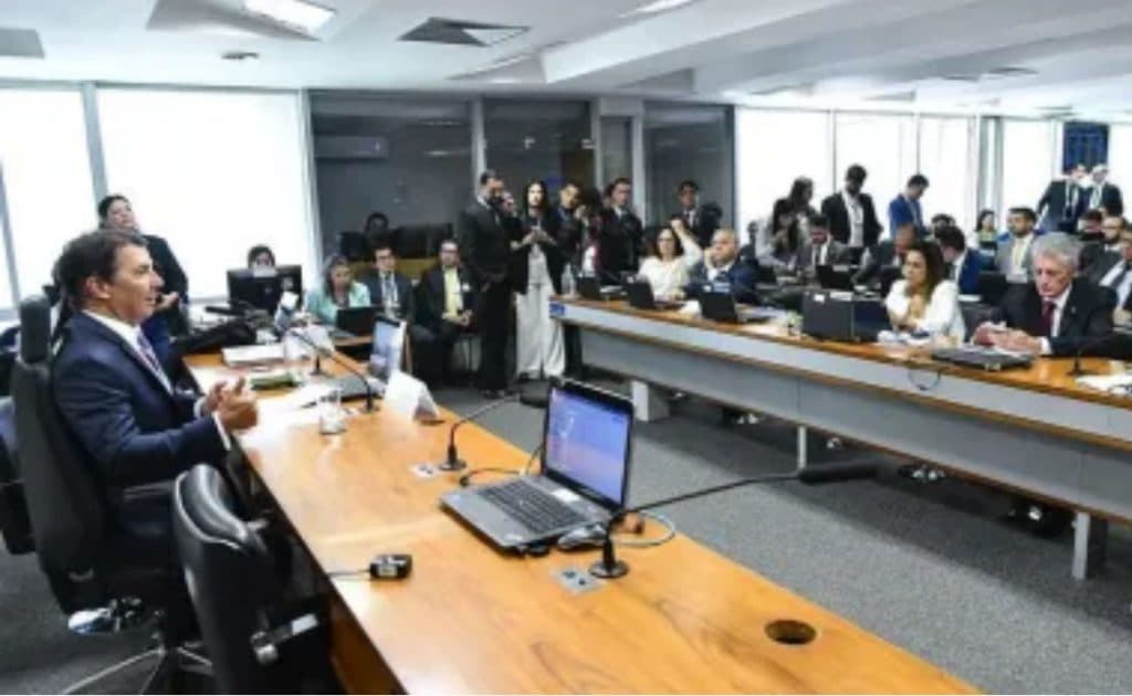 Governistas admitem CPMI do INSS e articulam por relatoria