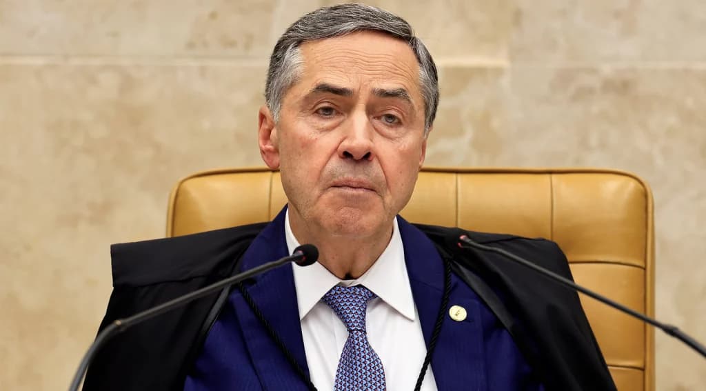 “Quase tudo se judicializa no Brasil”, diz Barroso sobre temas no STF