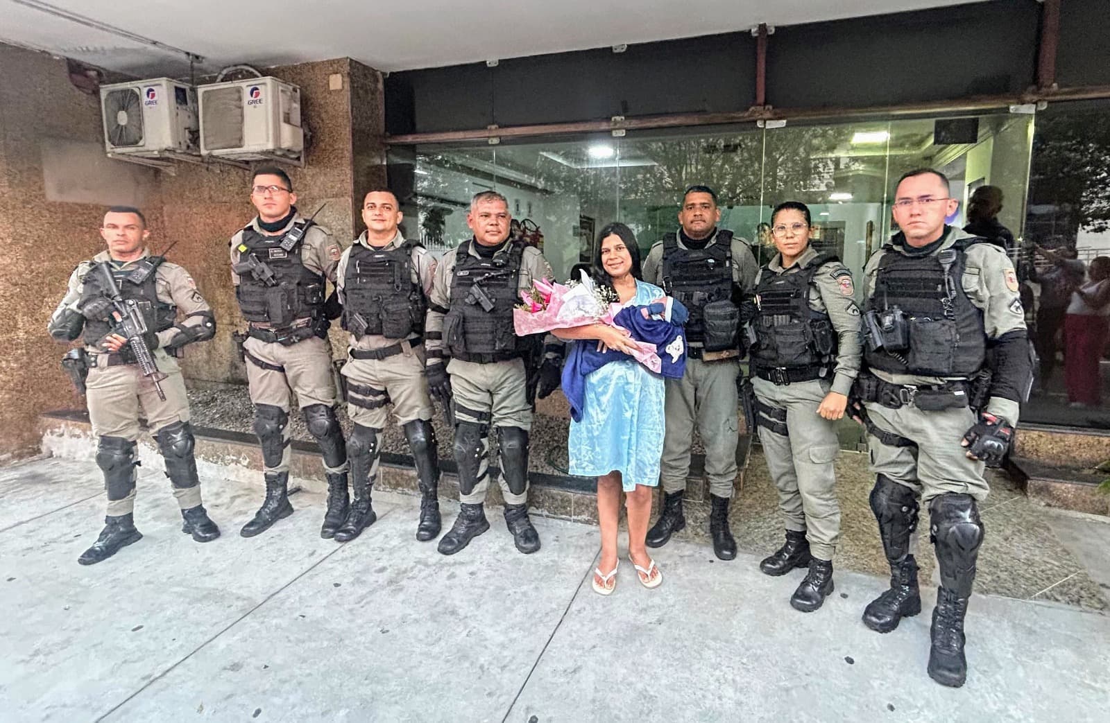 Mulher dá à luz em avenida de Natal com ajuda da Polícia Militar no Dia das Mães