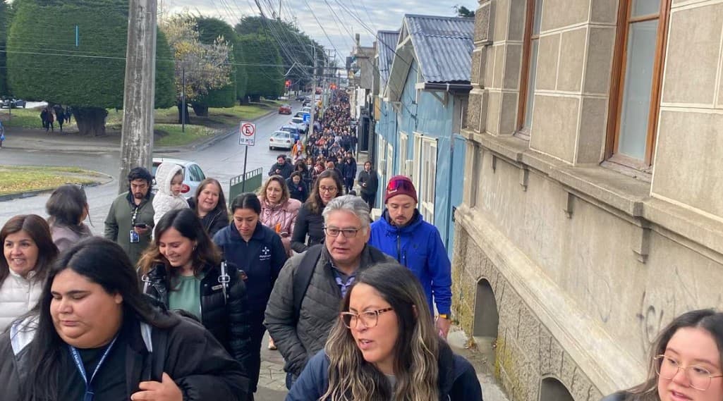 Tremor de magnitude 7,4 atinge Argentina e Chile e gera alerta de tsunami; moradores do litoral chileno foram deslocados