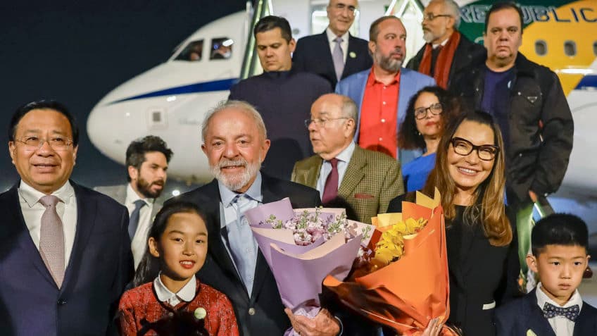 Lula levou ao menos 130 pessoas em viagem à Rússia e à China