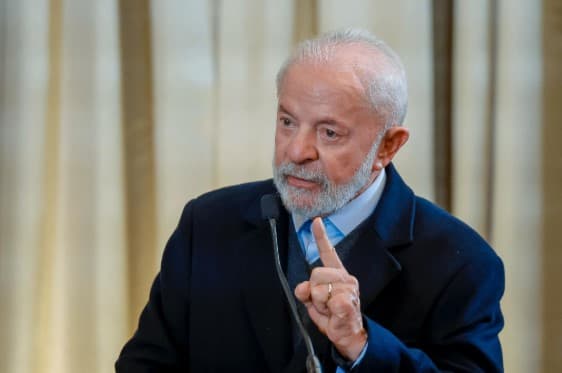 INSS: Lula não dá prazo de devolução do dinheiro e culpa gestão Bolsonaro