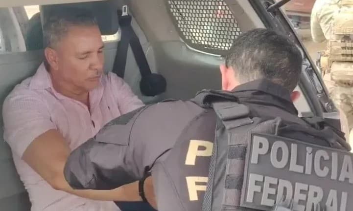 Tuta, líder do PCC preso na Bolívia, é entregue à PF e vai para presídio federal