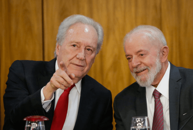Lewandowski manda PF investigar mulher que gritou “Lula ladrão”