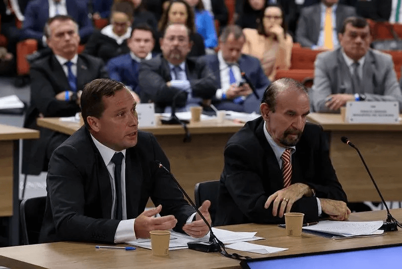 Defesa de Bolsonaro detona Mauro Cid após depoimento: "Memória seletiva"