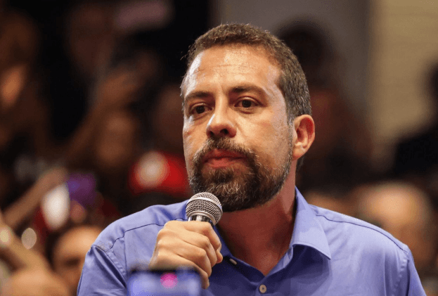 Boulos quer obrigar redes a apagarem fake news sem ordem judicial