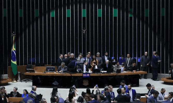 Derrota do Governo: Congresso derruba 12 vetos do presidente Lula