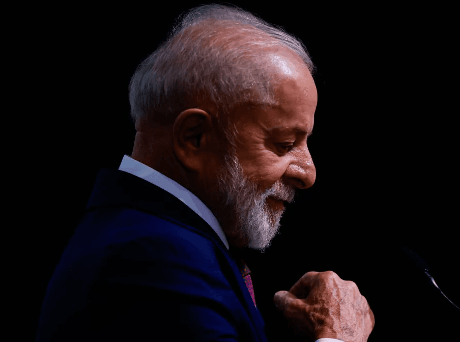 Lula aguarda sinal verde da AGU para recorrer de derrubada do IOF no STF