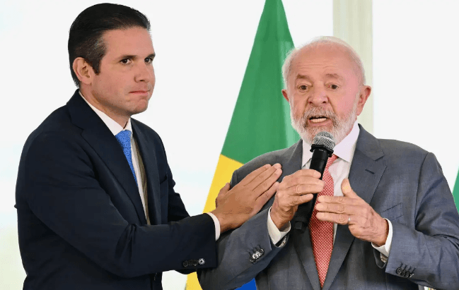 Ao elogiar Motta, Lula evita rebater críticas sobre o aumento do IOF